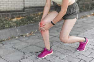 https://www.freepik.com/free-photo/female-athlete-having-pain-in-knee_3027266.htm